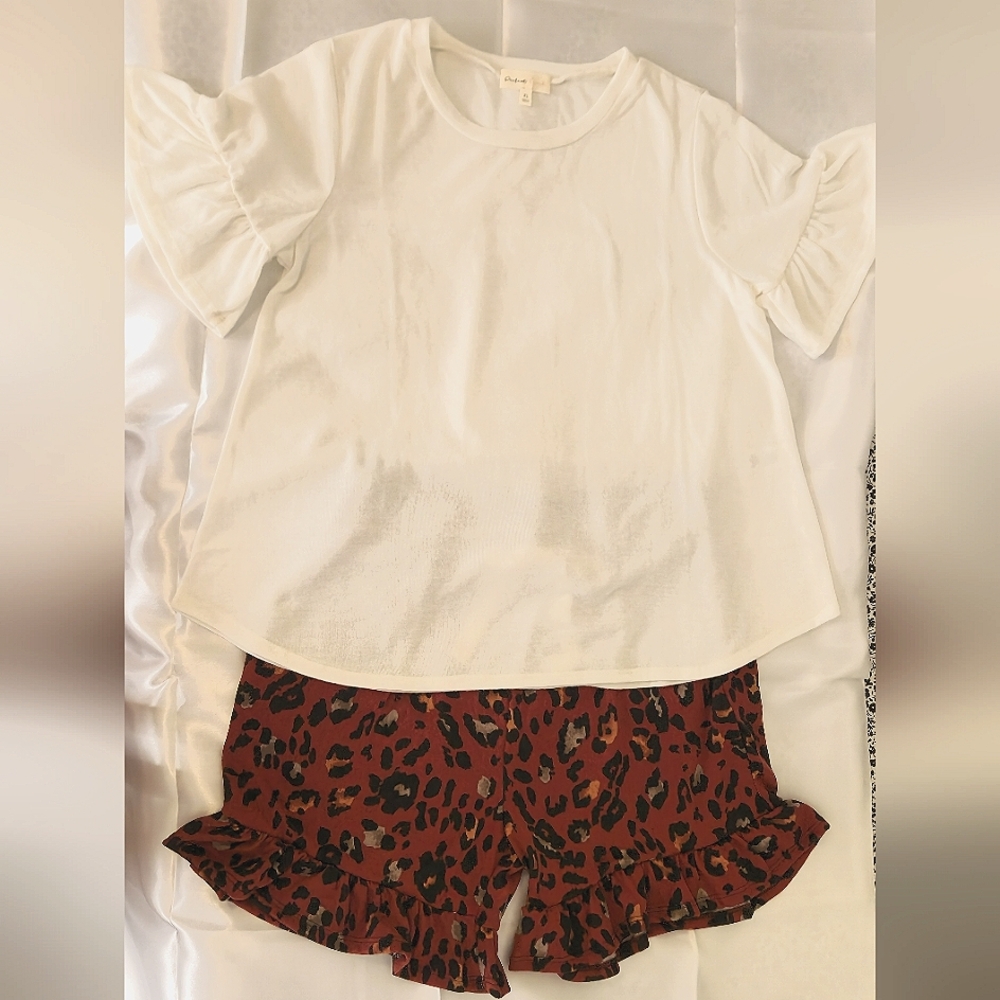 Perfect Peach short lounge set with cream top and red leopard print bottoms XL